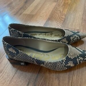 Snakeskin print sam edelman flats size 7.5